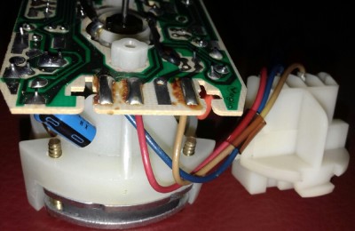 Bei diesem DZM ist Pin1 leer aber dafür Pin2 belegt. <br />Der Aufbau der Platine ist auch anders.