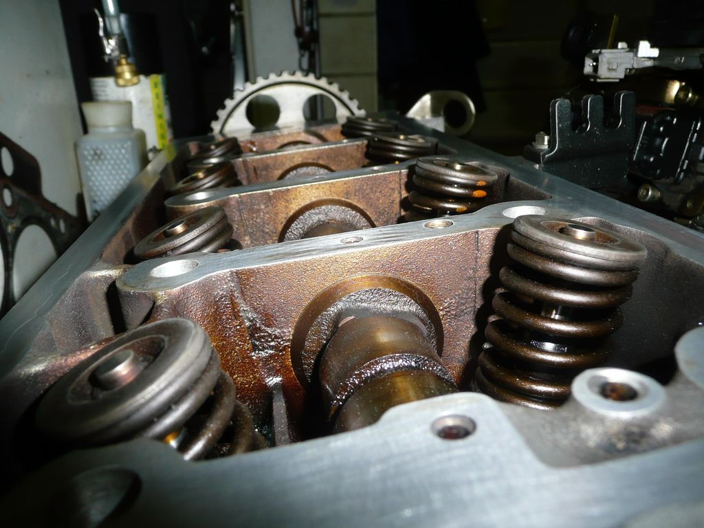 Nockenwelle und Ventile