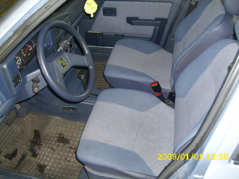 Peugeot 309 003.jpg
